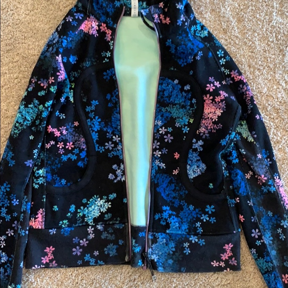 Black and multicolored lulu lemon jacket